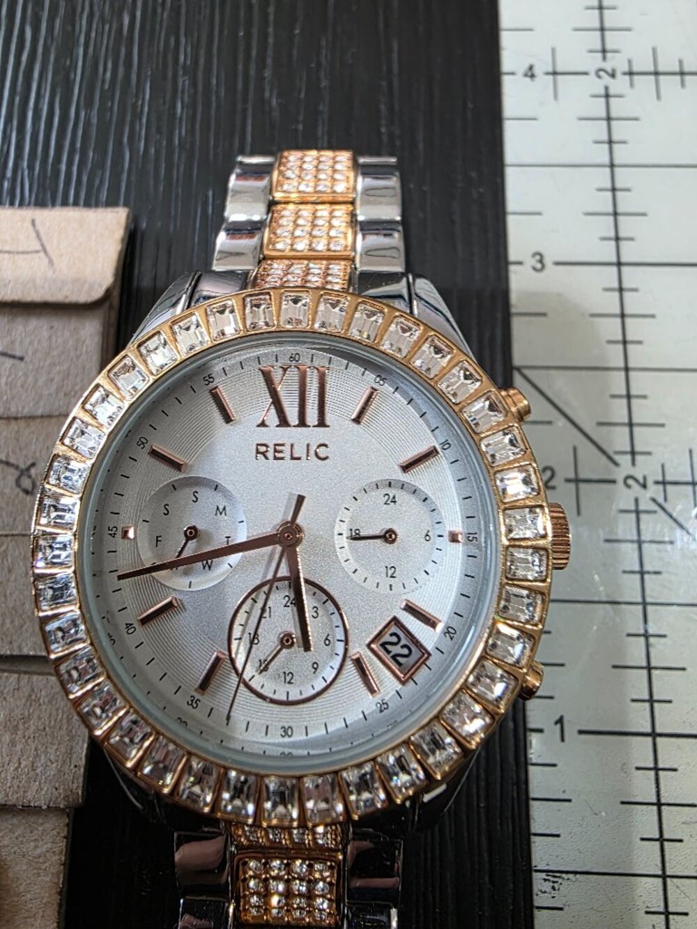 Item #W271 Women's Relic white face 3 dial 8.25 in Watch